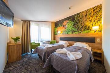 Фото номера Двухместный номер с 1 кроватью Курортные отели Góral Spa&amp;Wellness г. Щирк 6